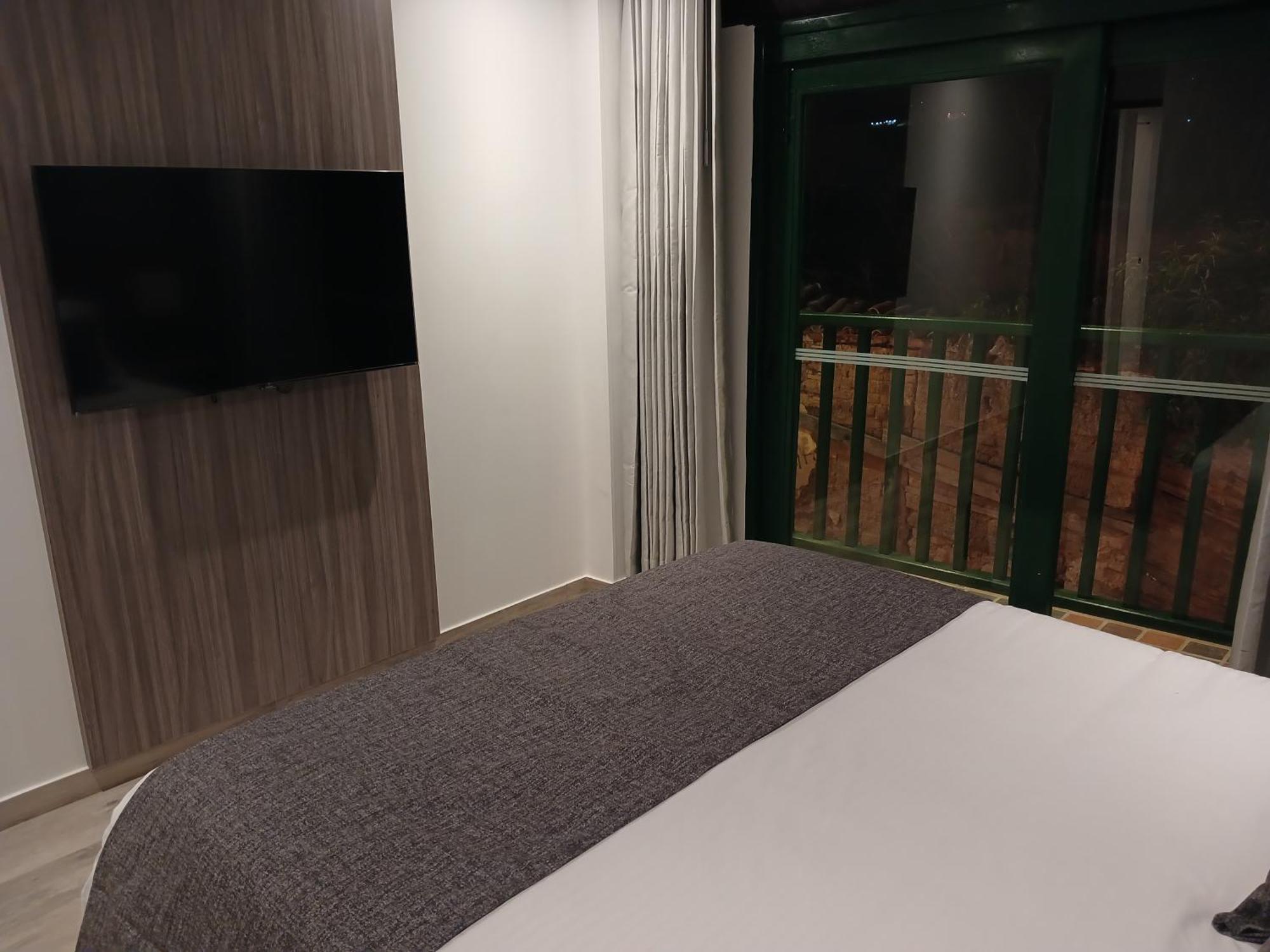 Hotel Santino Jenesano Zewnętrze zdjęcie